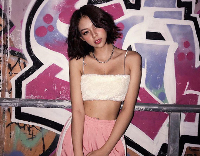 Hiện tại, quán quân The Face đã Nam tiến để phát triển sự nghiệp. Sau 3 năm lấn sân sang con đường người mẫu, Phí Phương Anh đạt được nhiều thành công nhất định. 9X tự mua được một căn chung cư cao cấp ở quận 2, TP.HCM và thường xuyên có mặt ở các sự kiện thời trang trong và ngoài nước.