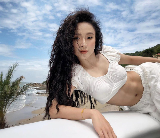 Tương tự Orange, diễn viên phim Kính vạn hoa tiết lộ cô cũng bị chủ quán bar đề nghị ngồi uống rượu với khách rồi mới trả tiền cát-xê. Nhưng Phương Trinh khẳng định: "Không là không, vai trò của tôi chỉ là hát thôi. Tôi không thể ngồi đó uống được. Tôi rất cương quyết và rất may vẫn chưa bị gì".