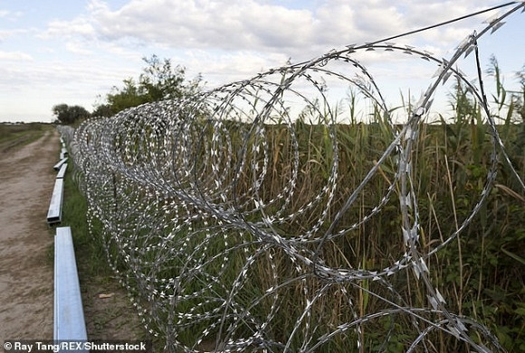 David Beckham bien biet thu thanh trai giam cua The chien thu II vi ly do la