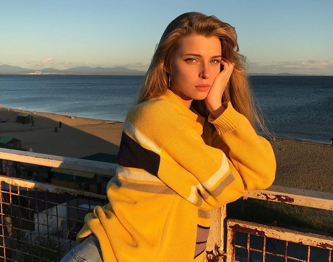 Các bức ảnh được 9X chia sẻ trên trang cá nhân đều nhận được hàng nghìn bình luận khen ngợi nhan sắc. Nhiều người dự đoán cô sẽ trở thành người mẫu tiềm năng trong tương lai.