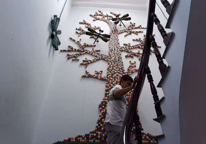 “Thời gian tới, tôi sẽ tập trung vào hoàn thiện một số bức tranh được ghép bằng nắp chai, chủ đề có thể sẽ là các nhân vật nổi tiếng trên thế giới”, anh Bình chia sẻ dự định trong tương lai.