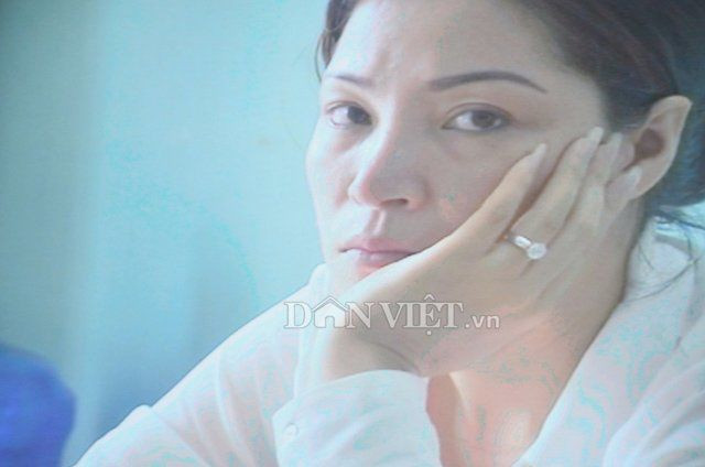 Vì luôn giữ hành tung kín đáo nên có thể coi bức ảnh này là chân dung đời thường hiếm hoi của Nguyễn Thị Huệ trước thời điểm tra tay vào còng.