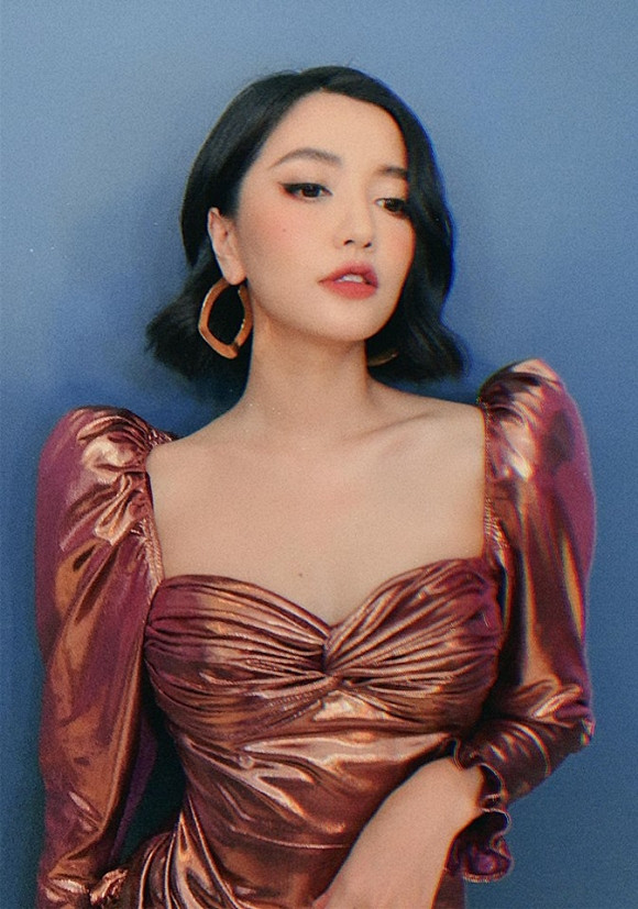 Ngoài giọng hát, sự thân thiện, Bích Phương còn được fan yêu mến bởi tính cách lầy lội của mình.