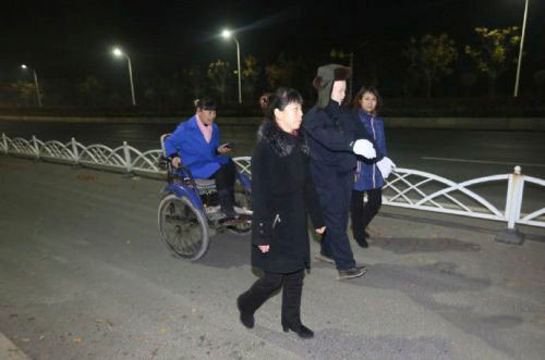 Het hon robot tuan tra 