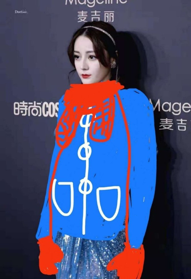 Bên cạnh đó, một số "thương" nữ diễn viên 9x mặc đồ mỏng manh trong thời tiết dưới 10 độ C, nên đã vẽ thêm áo khoác để "giữ ấm" cho thần tượng.