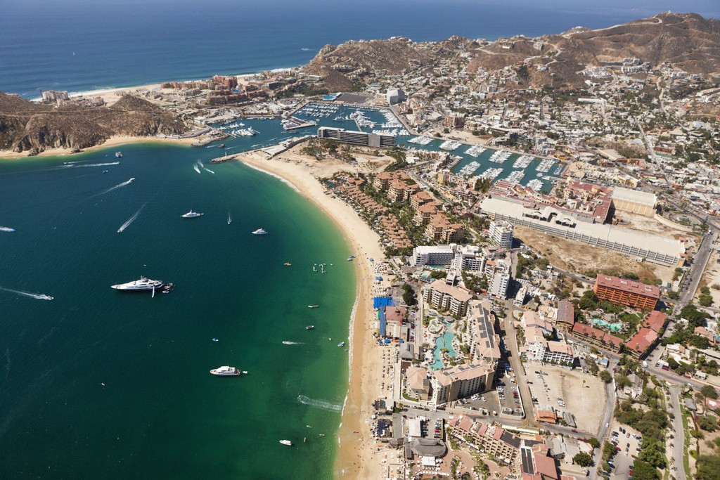 Los Cabos, Mexico: Thành phố Los Cabos ở Mexico là chốn nghỉ mát lý tưởng. Tuy nhiên, các vụ giết người trong những năm gần đây đã khiến điểm đến này trở thành nơi nguy hiểm hàng đầu thế giới. Số vụ giết người ngày càng nhiều. Bạo lực giữa các băng đảng ma túy là lý do chính khiến tỷ lệ tội phạm gia tăng trong thành phố. Tỷ lệ giết người là 111,33/100.000 (tức cứ 100.000 người, có khoảng 112 nạn nhân bị giết).