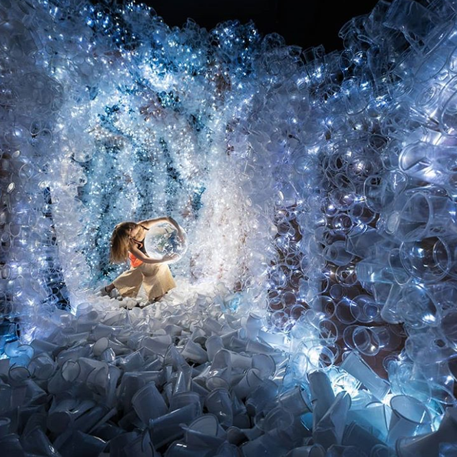 3. “Plastikophobia” Ảnh: BrightSide