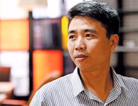 Thay cung cau cuu bac si nam khoa vi 'chua den cho da het tien'