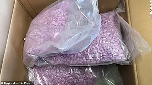 Đặt váy trên mạng nhưng "hết hồn" khi nhận được món hàng "chết người" Dat vay tren mang nhung