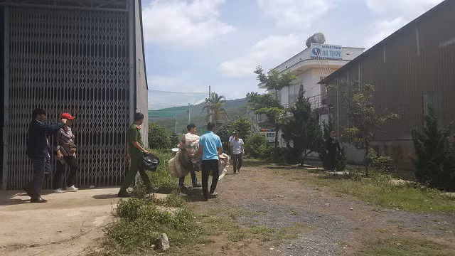 Vu giet vo dot xac trong thung phi: Vo chong thuong xuyen cai nhau-Hinh-3