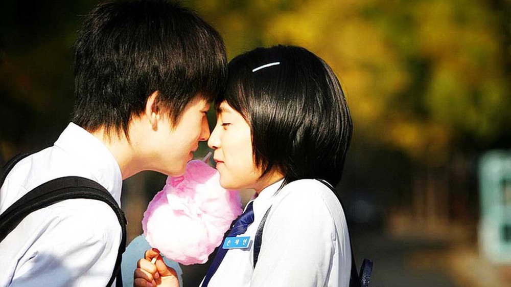 Me phan ung la khi doc duoc tin nhan yeu duong cua con lop 9