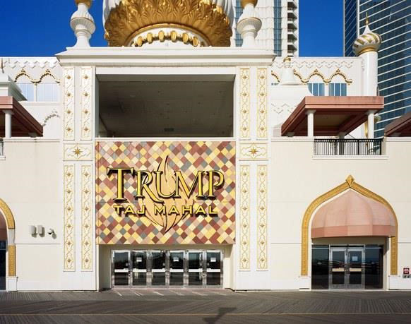 Khi ông Trump đắc cử tổng thống năm 2016, Brian Rose hiểu ngay mình phải đến Atlantic để phơi bày sự thật. “Trump thể hiện mình là một tỷ phú thành công. Người ta dễ bị đánh lừa. Nhưng sự thất bại của thành phố Atlantic sẽ cho bạn thấy sự thật phía sau những lời khoe khoang”, ông nói. Ảnh: Brian Rose.