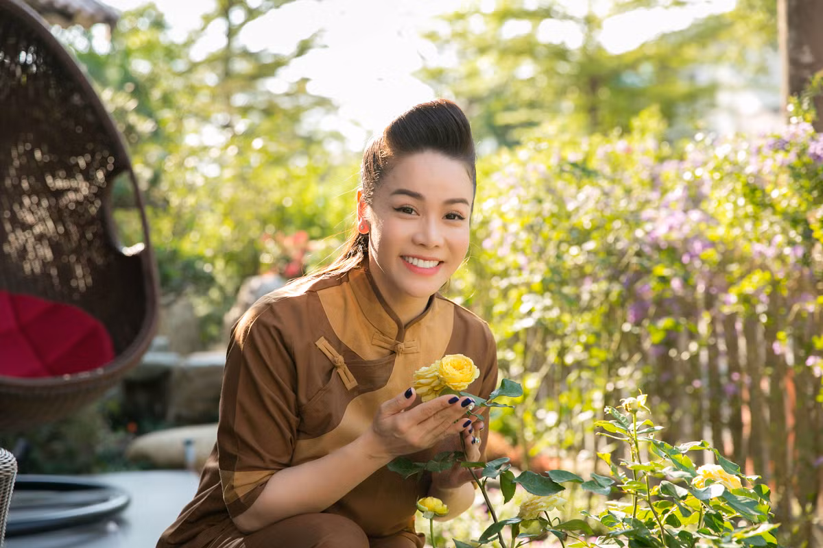 Trong năm nay, nữ ca sĩ cũng bật mí ngoài phát triển kinh doanh ra thị trường quốc tế, trong lĩnh vực nghệ thuật cô cũng đang tìm kiếm kịch bản phù hợp để trở lại với diễn xuất.