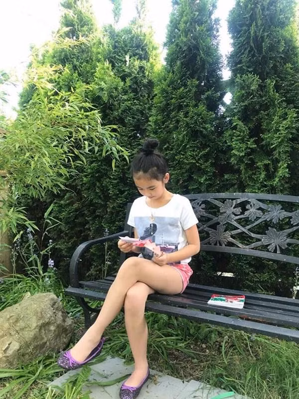 Hiện tại Mỹ Vân đang sống ở Canada với con gái. Hoa hậu này cũng từng dính tin đồn hẹn hò với ca sĩ Bằng Kiều nhưng Mỹ Vân cho biết họ chỉ là bạn bè thân thiết.