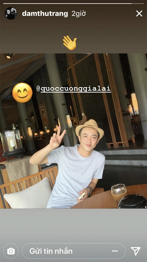 Dam Thu Trang dang anh vui ve ben Cuong Do La