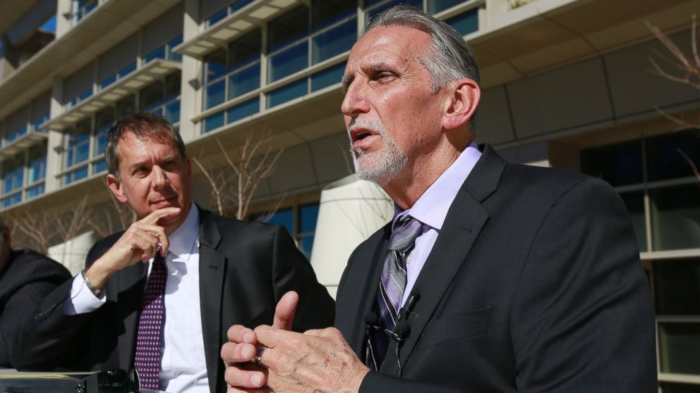 Coley năm nay đã 71 tuổi.