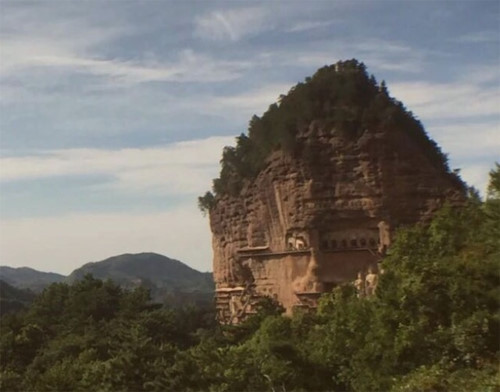 Co mot noi tien cam day chan nui nhung khong ai dam lay-Hinh-2