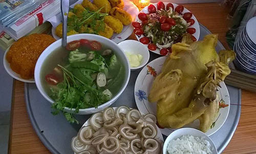 7 mon cam ky bay tren mam cung gio