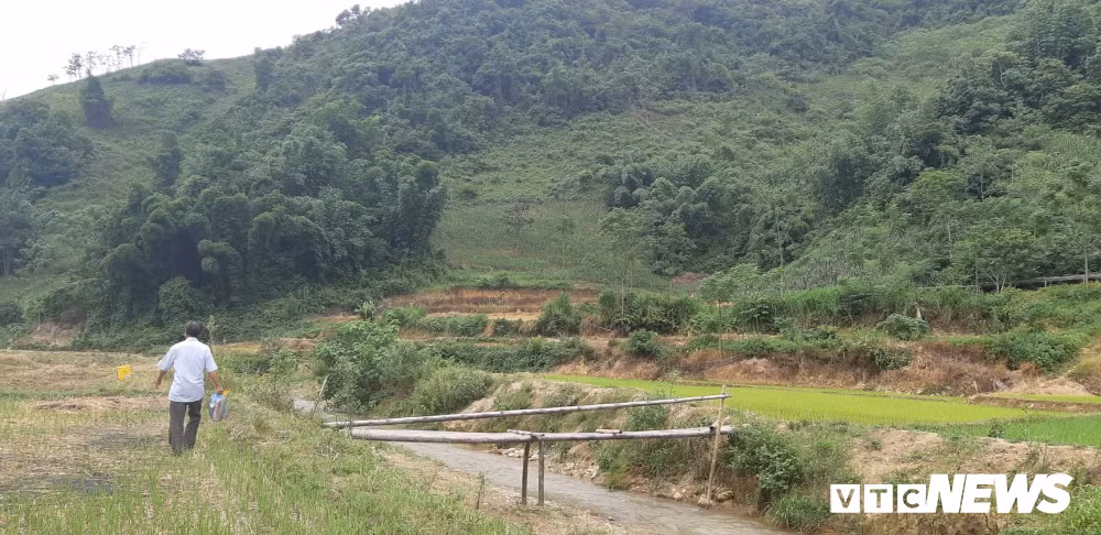 Chuyen co that ve hang dong bi an chua kho bau o Son La