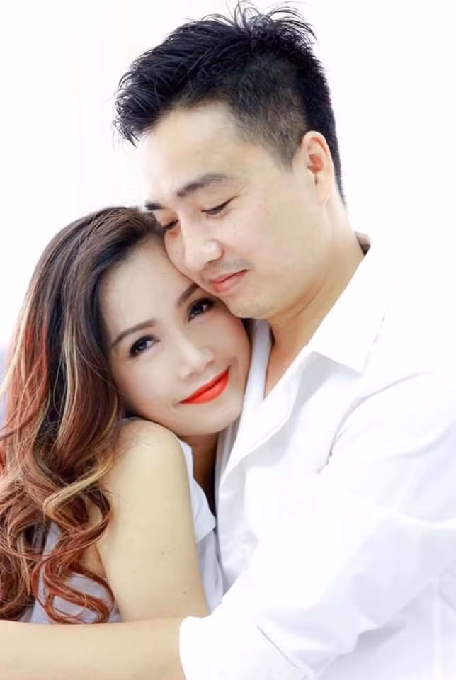 Hoang Yen: Chua bao gio xau ho voi qua khu 4 doi chong-Hinh-2