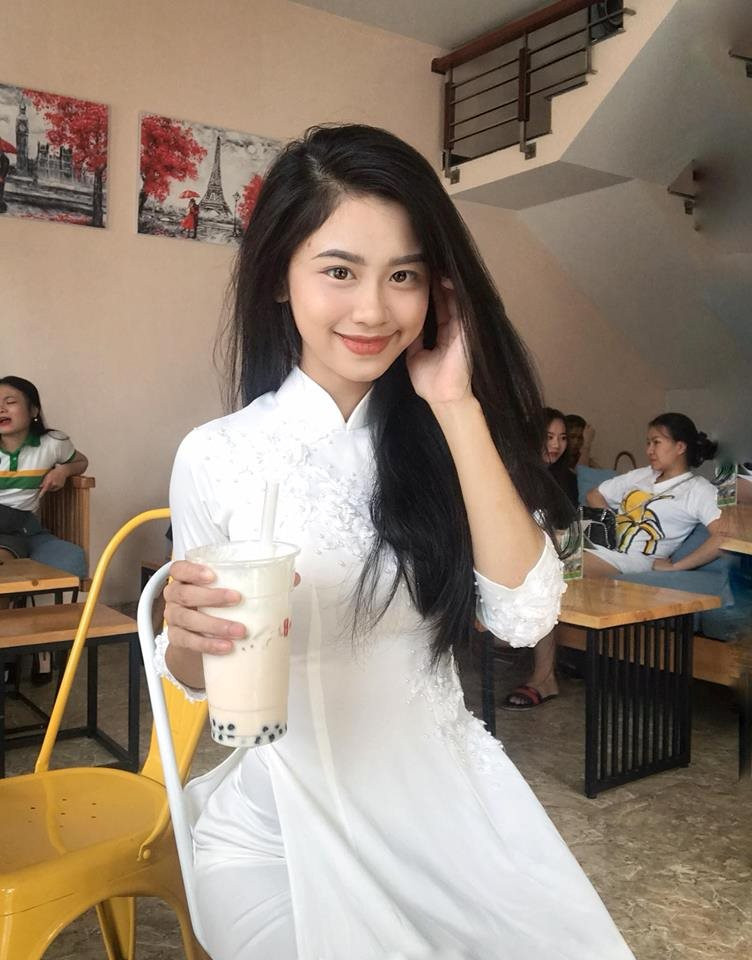 9x Thanh Hoa gay 'sot' vi body nong bong, khong dao keo-Hinh-2