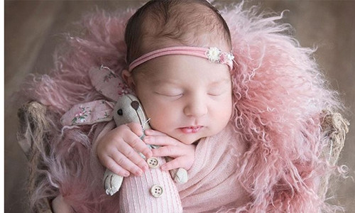 Sinh con dung 5 thang nay, con de lam sep, bo me trung so