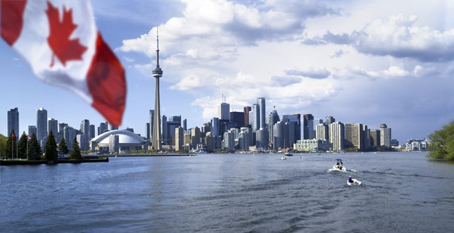 Toronto là thành phố lớn nhất, phát triển và sôi động nhất Canada. Toronto được xem là một trong những thành phố an toàn nhất Bắc Mỹ với sự đa dạng về văn hóa, sắc tộc và nghệ thuật. Ảnh: Daily Hive.
