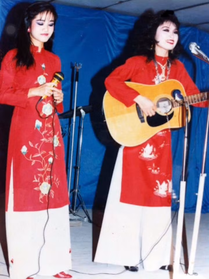 Hong Nhung khoe anh hiem nam 19 tuoi, xinh dep nhu Hoa hau