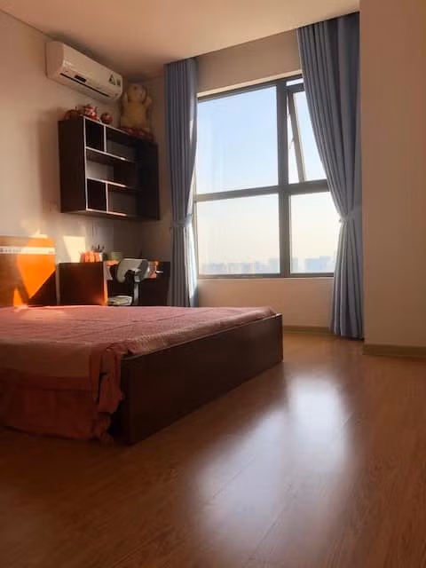 BTV Hữu Bằng rao bán nhà ở Hà Nội.