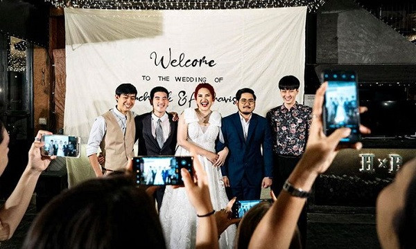 Co dau chat nhat nam: Moi du hoi nguoi yeu cu di an cuoi