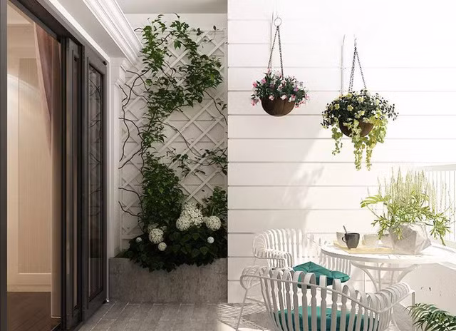 Ban công đầy nắng sẽ là nơi Hòa Minzy và bạn trai tận hưởng không khí thoáng đãng, ngắm nhìn thành phố từ trên cao.