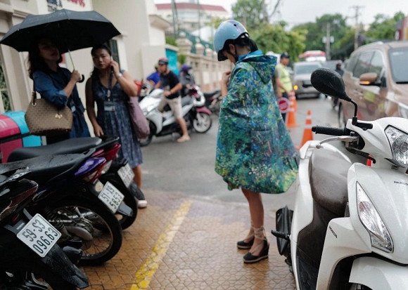 Cuoc song gian di khong ngo cua diva Hong Nhung hau ly hon chong ngoai-Hinh-4