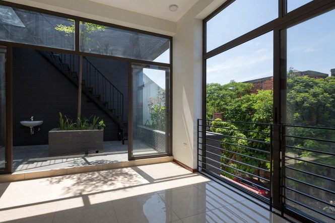 Ở trung tâm của ngôi nhà sẽ có một khoảng không rộng, có chức năng như một điểm để cân bằng thiên nhiên.