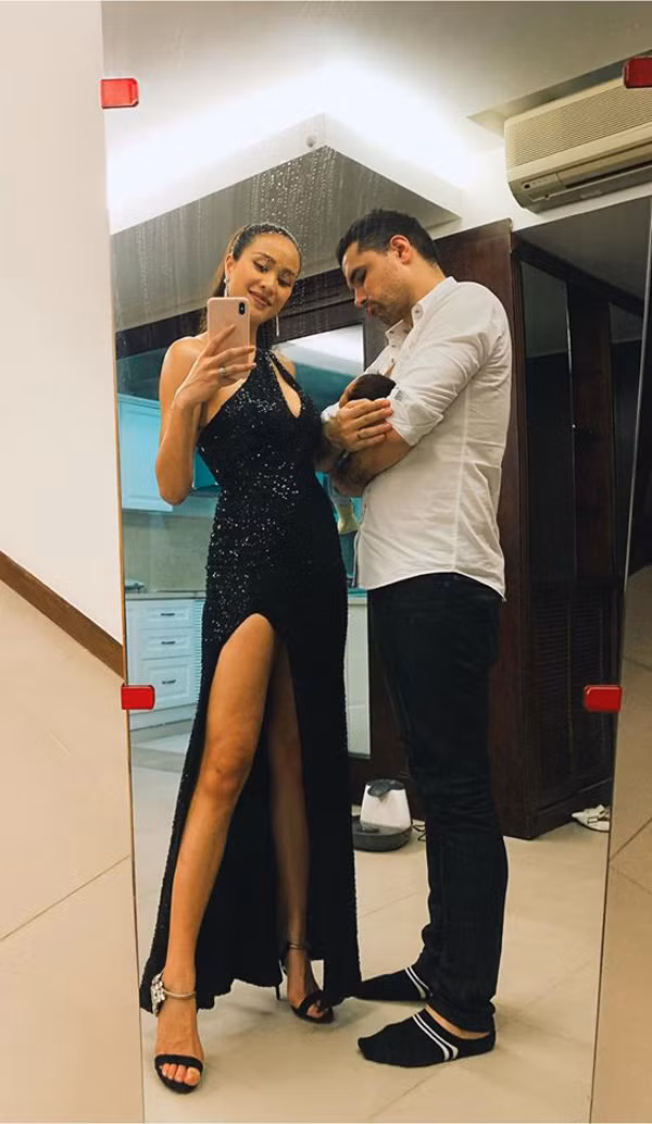 Phuong Mai sinh mo 10 ngay da mac vay ho bao, dien giay cao got