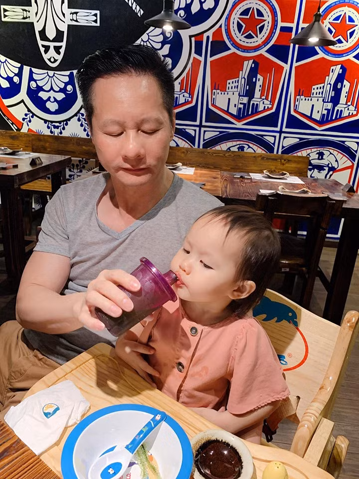 Phan Nhu Thao he lo su that khi chong phu vo lam viec nha-Hinh-3