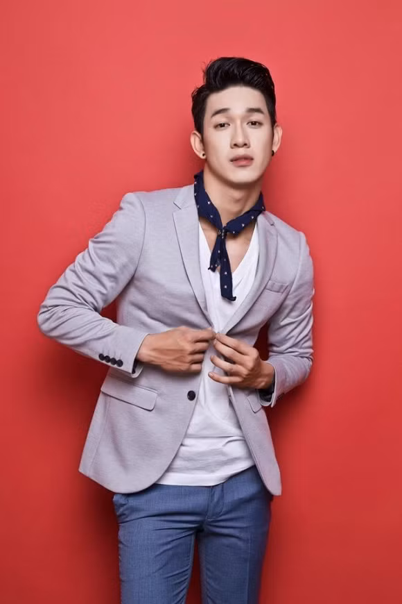 Song Luan chia se ve phut thoat khoi tu than khi may bay gap su co-Hinh-2