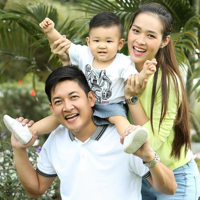 Cuoc song lam me don than day bat ngo cua Diep Bao Ngoc