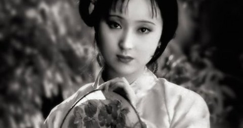 Phu nu co 4 net tuong mat nay thuong 