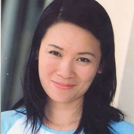 Tạ Bích Loan: Nữ nhà báo sinh năm 1968. Chị được biết đến với công việc biên tập và dẫn nhiều chương trình truyền hình như Bảy sắc cầu vồng, Đường lên đỉnh Olympia, Người đương thời, Khởi nghiệp, 60 phút Mở. Chị từng có thời gian học tập và nghiên cứu tại Nga trước khi về làm việc tại VTV.