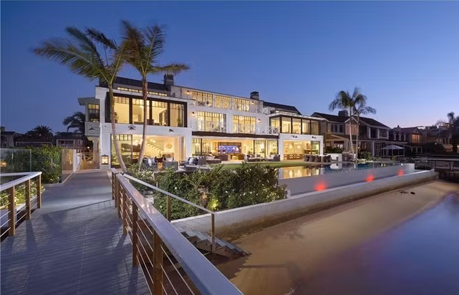 Biet thu sang trong 35 trieu USD cua ty phu cong nghe My