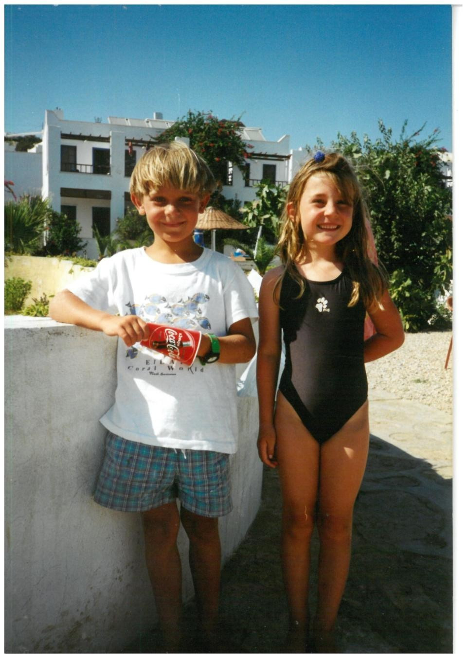 Dinh menh la co that: Vo chong phat hien minh da gap nhau tu thoi xua