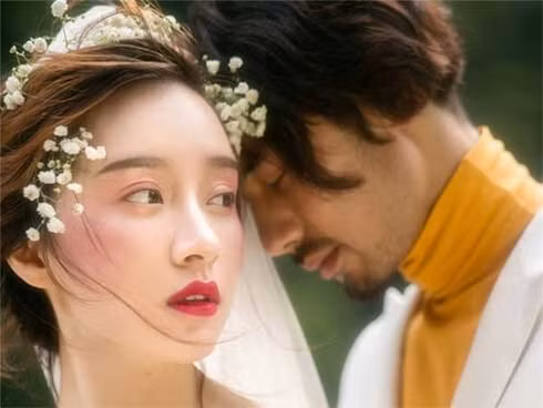 Tinh cu toi tang qua doc khien chu re lap tuc huy hon