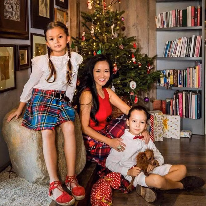 Ai la nguoi giup ca si Hong Nhung 