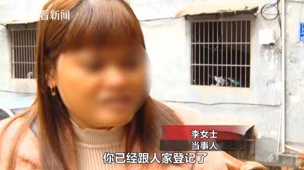 Ra toa ly hon, sung so biet minh co tan 2 chong