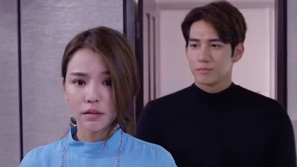 Bi mat cay dang sau viec chong giam doc nghi viec o nha noi tro