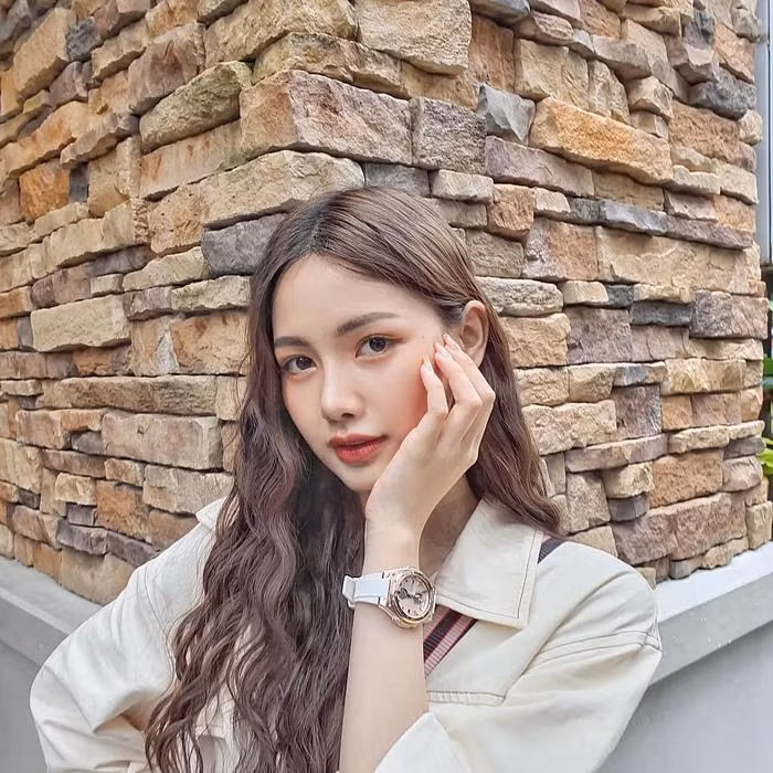 Cô từng góp mặt trong các bộ phim như Khom Vet 2018, Samee See Thong, Mia Noi, Love Songs Love Series…