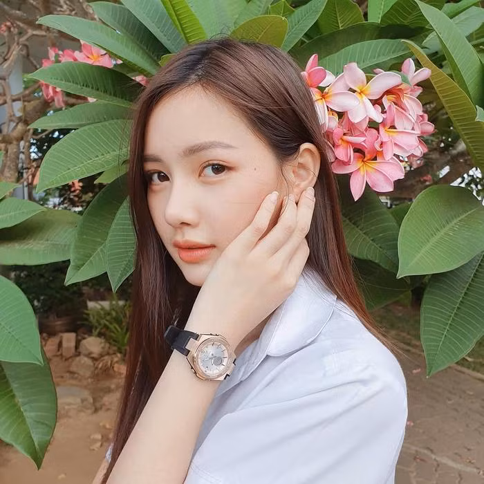 Ngoài ra, 9X còn là gương mặt được các nhãn hàng yêu thích, đặc biệt là nhãn hàng thời trang.