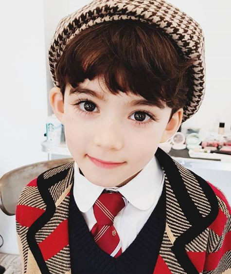 Cậu bé Cooper ngày nào giờ đã lớn và sở hữu vẻ điển trai, cuốn hút đáng kinh ngạc. Cooper cùng với chị gái tên Lauren Hanna Lunde (sinh năm 2008) vẫn thường xuyên xuất hiện với vai trò người mẫu nhí.