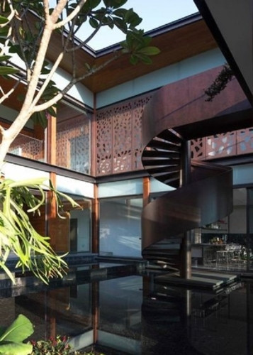 Nhiều không gian giải trí: Một bàn ăn 10 chỗ ngồi có thể vượt quá nhu cầu của gia đình bạn, nhưng sẽ không đủ cho các buổi tiệc tùng như thấy trong Crazy Rich Asians.