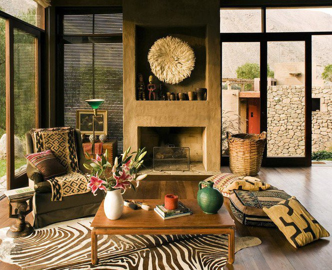 Phòng khách không đơn điệu và sang trọng.